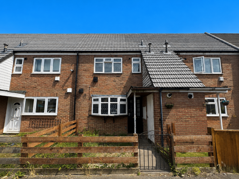 Flat 3, 61 Clare Road, Hounslow TW4 7AT -Available Now!