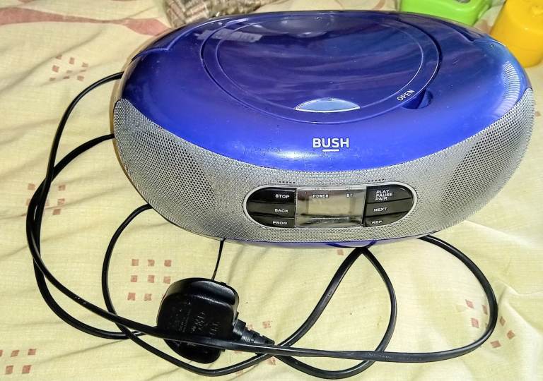 Radio/CD Player with Bluetooth
