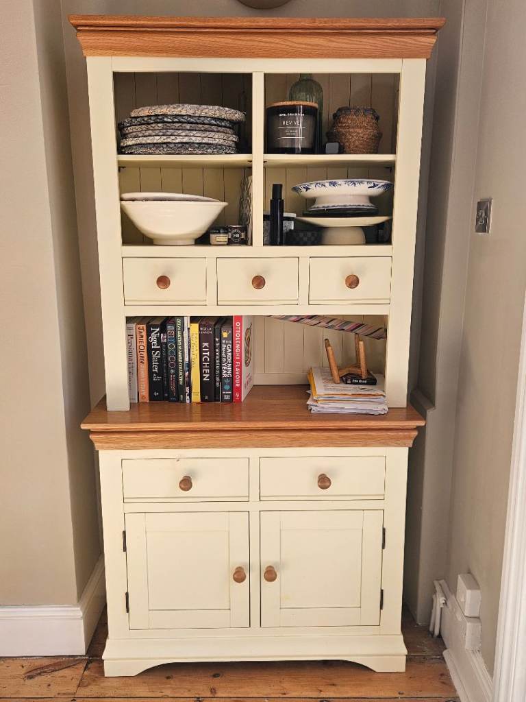 Pine painted dresser