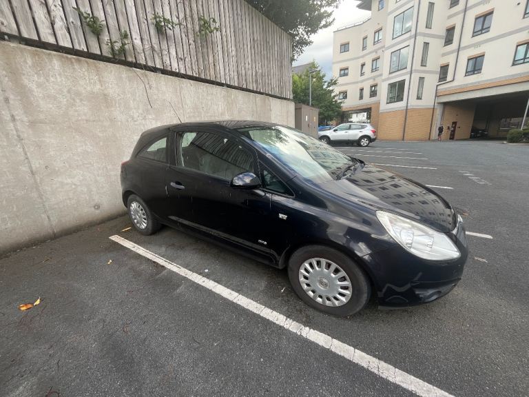 2010 Black Vauxhall corsa for parts only 