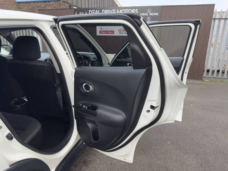 2014 Nissan Juke 1.5 dCi 8v n-tec SUV 5dr Diesel Manual Euro 5 (s/s) (110 ps) HATCHBACK Diesel Ma...