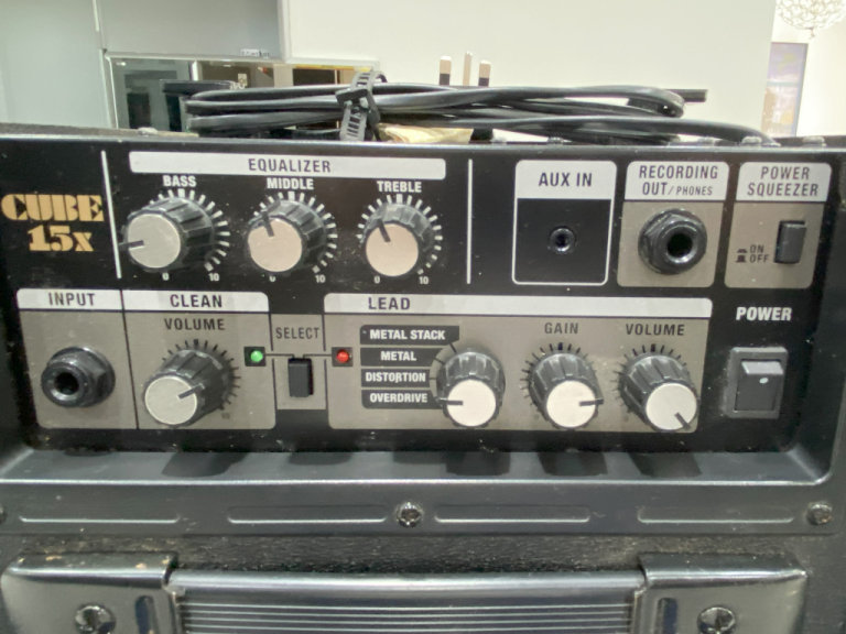 Rolland cube guitar amp