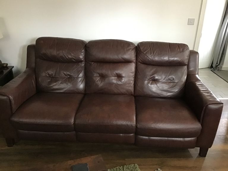 Italian leather three piece recliner suite
