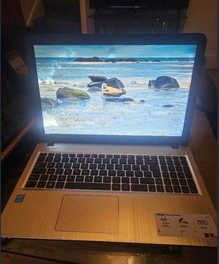 ASUS VivoBook X540L i3 Laptop – 4GB RAM / 256GB / Windows 10