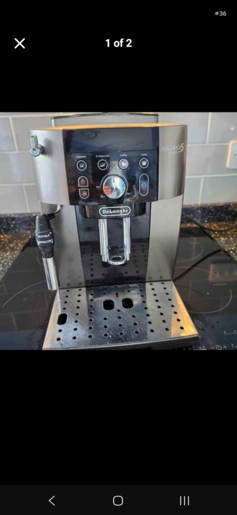 De'Longhi Magnifica S Espresso Machine - Silver, Good Condition