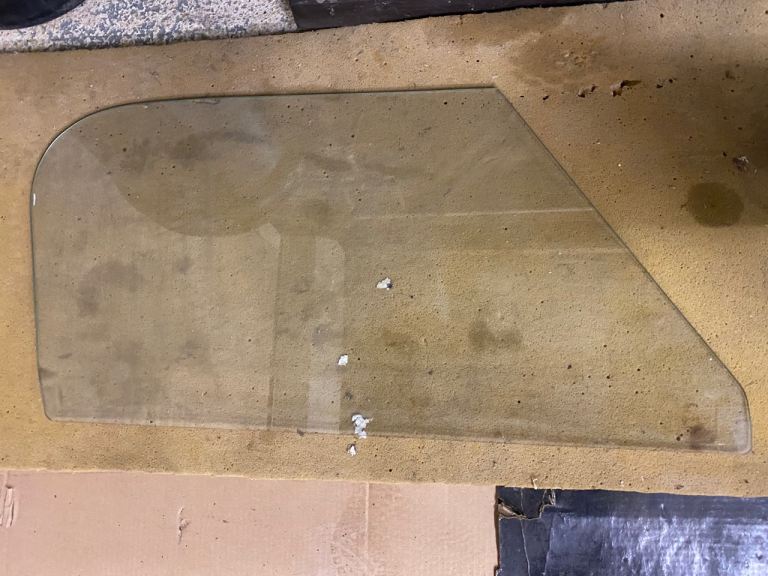 triumph MK3 Spitfire Door glass