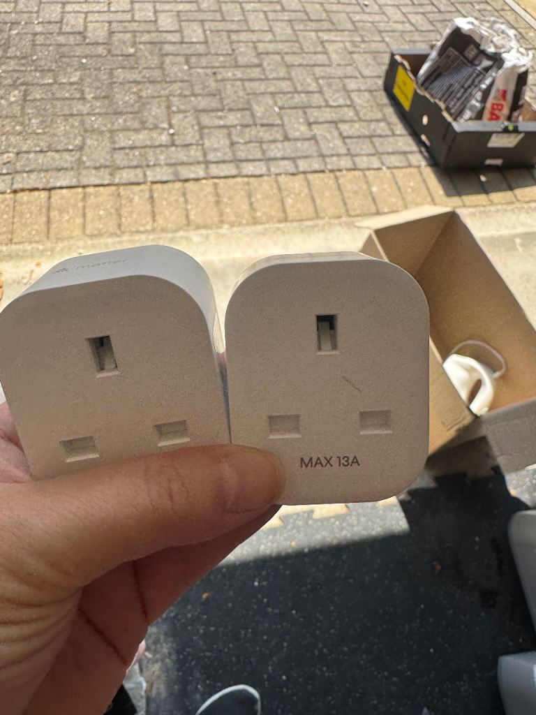 Matter Smart Plugs - As Good As New, White, Max 13A
