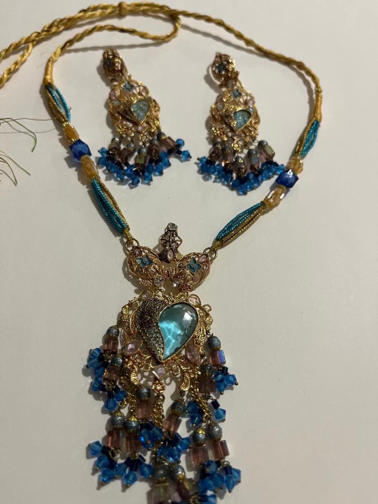 Artifical Gold effect necklace with earrings 