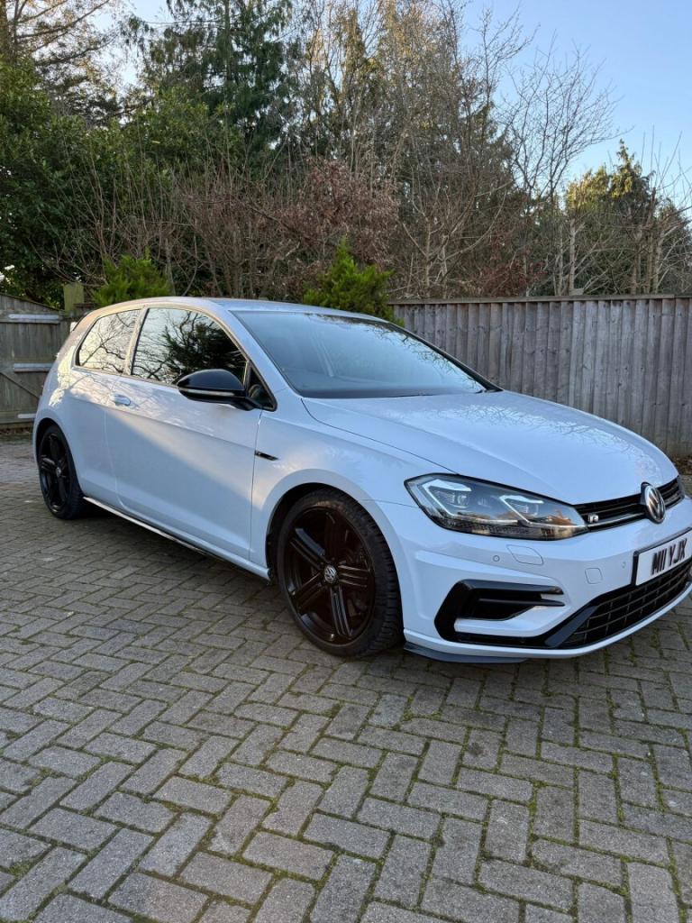 VOLKSWAGEN GOLF 2.0 TSI R 2018