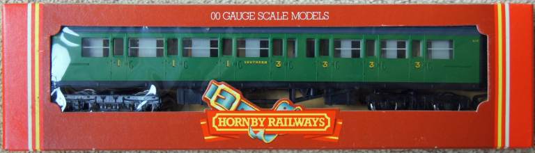 Hornby Railways R486 SR Composite Coach 5117 Malachite Livery
