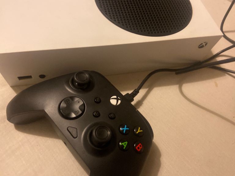 Xbox Series S 1TB Console with Controller – As Good As New