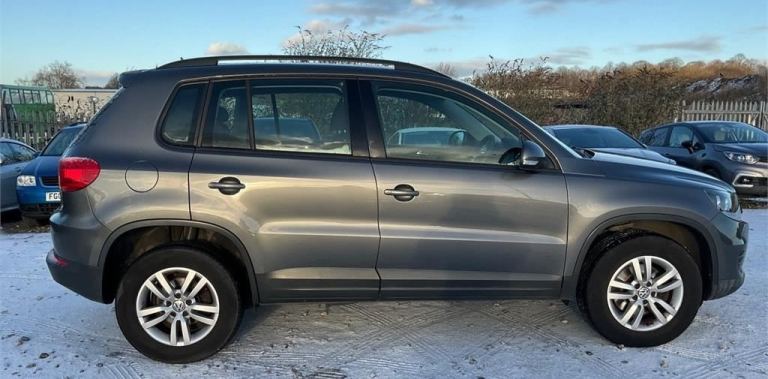 2013 Volkswagen Tiguan 2.0 TDi BlueMotion Tech S 5dr ++ 12 MTHS MOT / DAB / BLUETOOTH ++ ESTATE D...