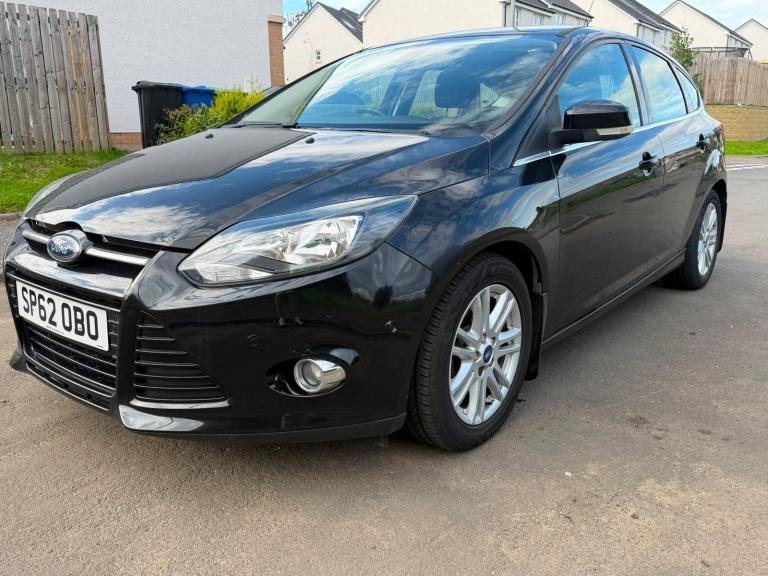 2012 ford focus 1.0 eco boost titanium, 5doors   Mot 2027 £35 year road tax 11 stamp service history