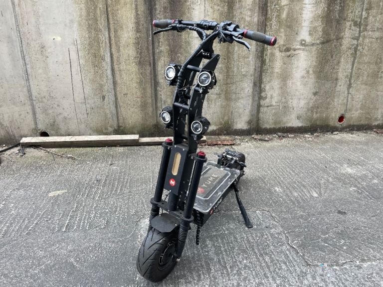 YUME Electric Scooter  8000w – Black, Spares or Repairs