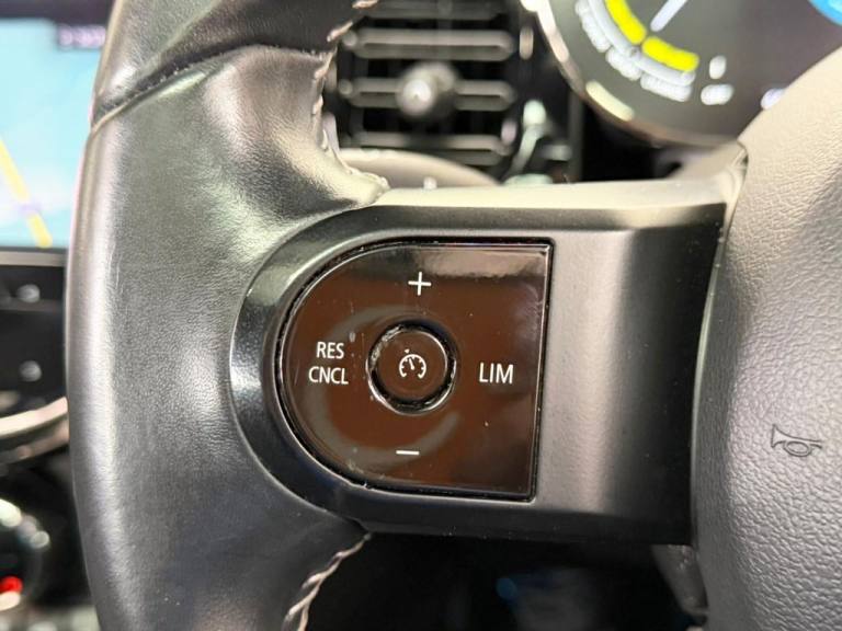 2021 MINI Electric Hatch Cooper SE 32.6kWh Level 3 Hatchback 3dr Electric Auto (184 ps) Hatchback...