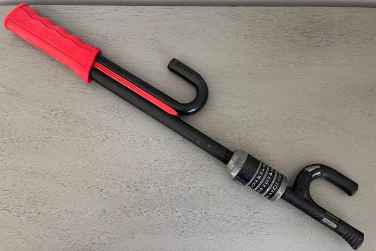 STEERING WHEEL LOCK • COMBINATION • HEAVY DUTY CHUNKY GOOD QUALITY CAR/VAN/TRUCK