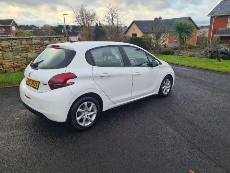 2016 Peugeot 2008 1.6 Hdi Active....GREAT FIRST TIME CAR 
