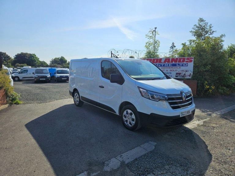 2023 ON 23 PLATE RENAULT TRAFFIC 5128 BUSINESS+ 2.0 ULEZ FREE ZONE