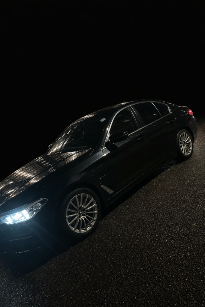 🚖 Executive Taxi & Airport Transfer Service – Luxury, Reliable & Comfortable ✈️