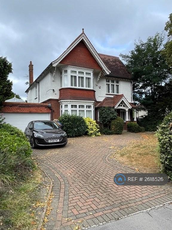 image for 6 bedroom house in Cheyne Walk, Croydon, CR0 (6 bed) (#2618526)