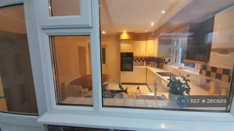 1 bedroom in Frederick Road, Hastings, TN35 (#2810689)