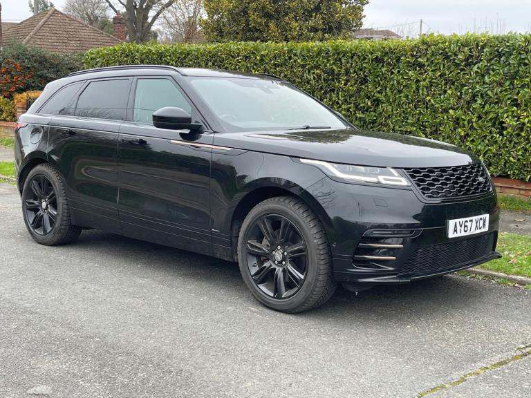 Range Rover Velar 3.0 D300 R-Dynamic SE in Black Metallic Full Black Leather