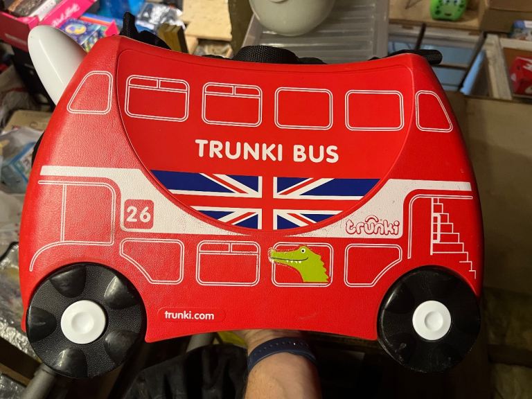 Kids Trunki - Bus - Ride on Suitcase