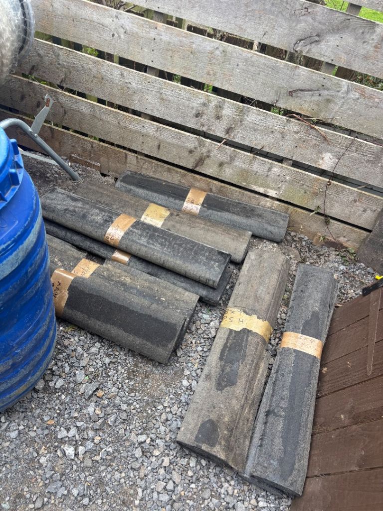 Rolls roofing shed felt. Various sizes 