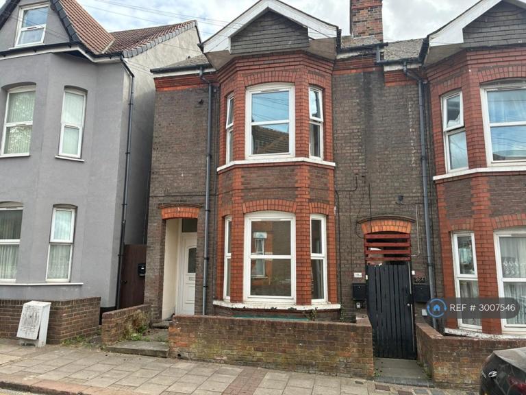 1 bedroom flat in Moor St, Luton, LU1 (1 bed) (#3007546)