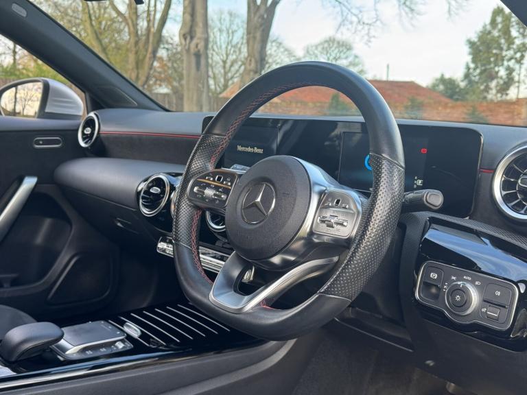 MERCEDES-BENZ A CLASS 1.3 A250e 15.6kWh AMG Line 2020