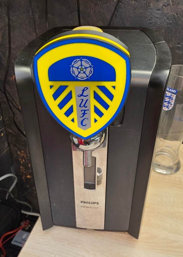 Perfect draught machine handle Leeds United Beer Tap Handle Light Box Sign