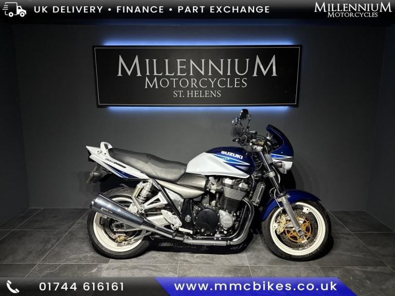 image for SUZUKI GSX 1400. BIKINI FAIRING. BRAIDED BRAKE LINES