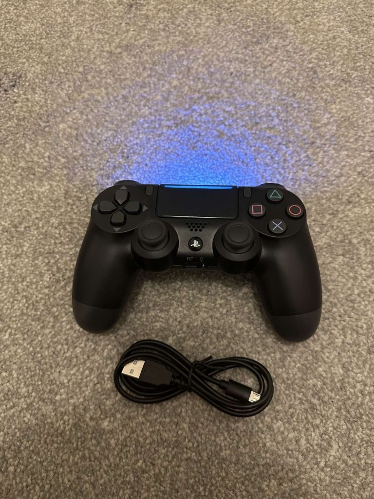 PS4 Controller