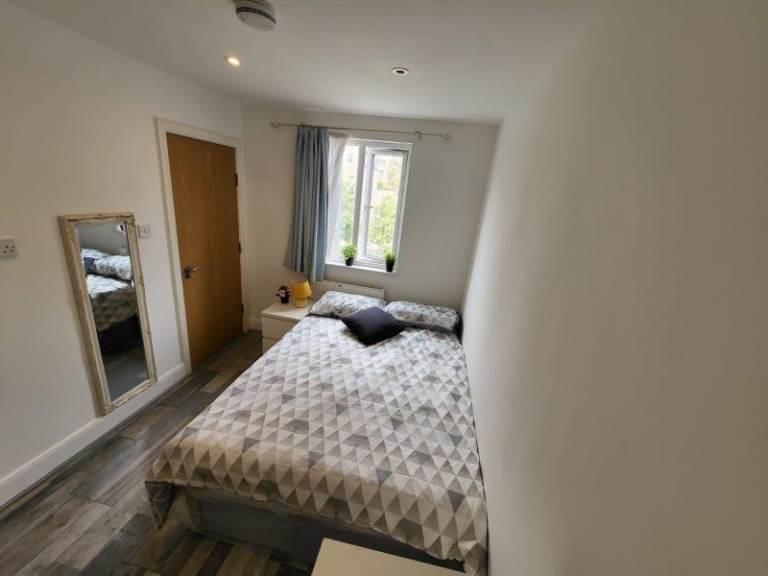 🌻🪄Peaceful Double Room in Whitechapel🌿Green & Quiet Area!