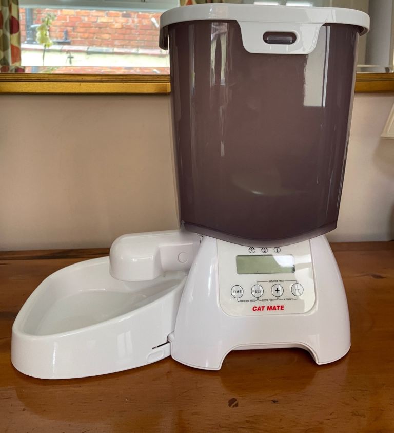 Cat Mate Digital Pet Feeder