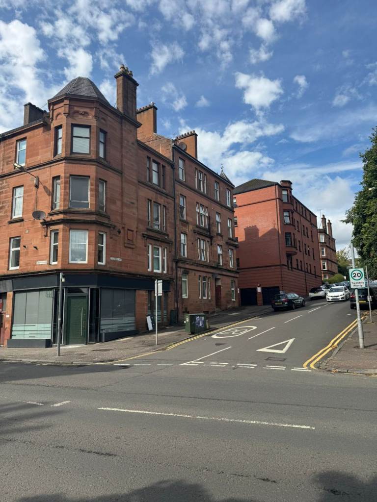 Excellent One Bed West End Flat 