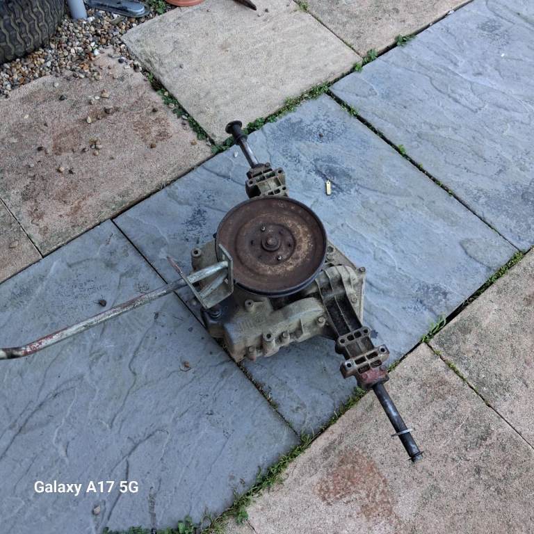 Ride on lawn mower rear axle 5 gears