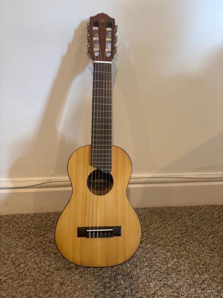 Yamaha Guitalele GL1 with Gig Bag – As Good As New