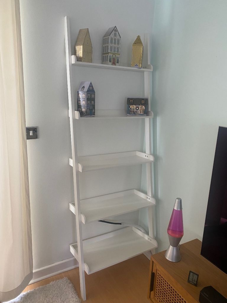 Ladder shelf