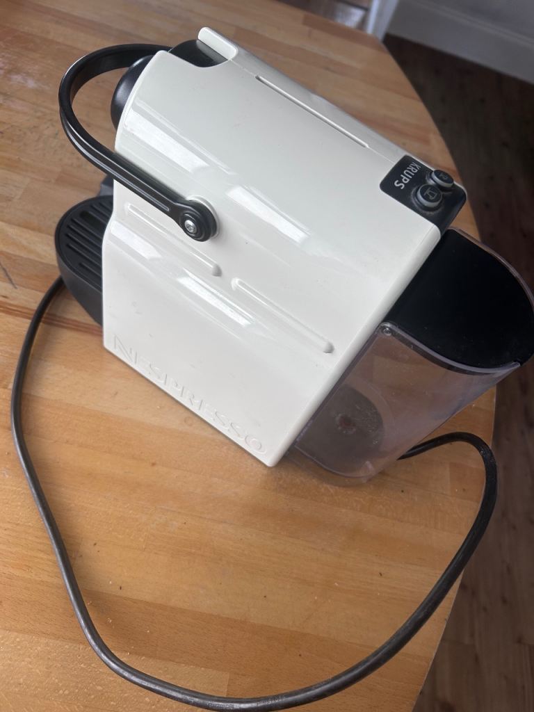 Nespresso Innisia coffee machine and milk frother