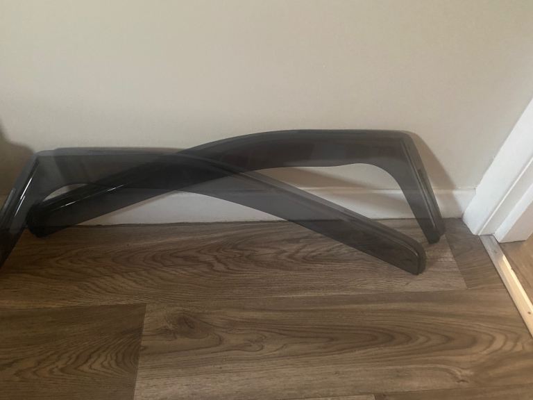 Edge visors pair dark Smokey grey/black