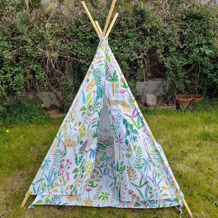 Childs tent / teepee