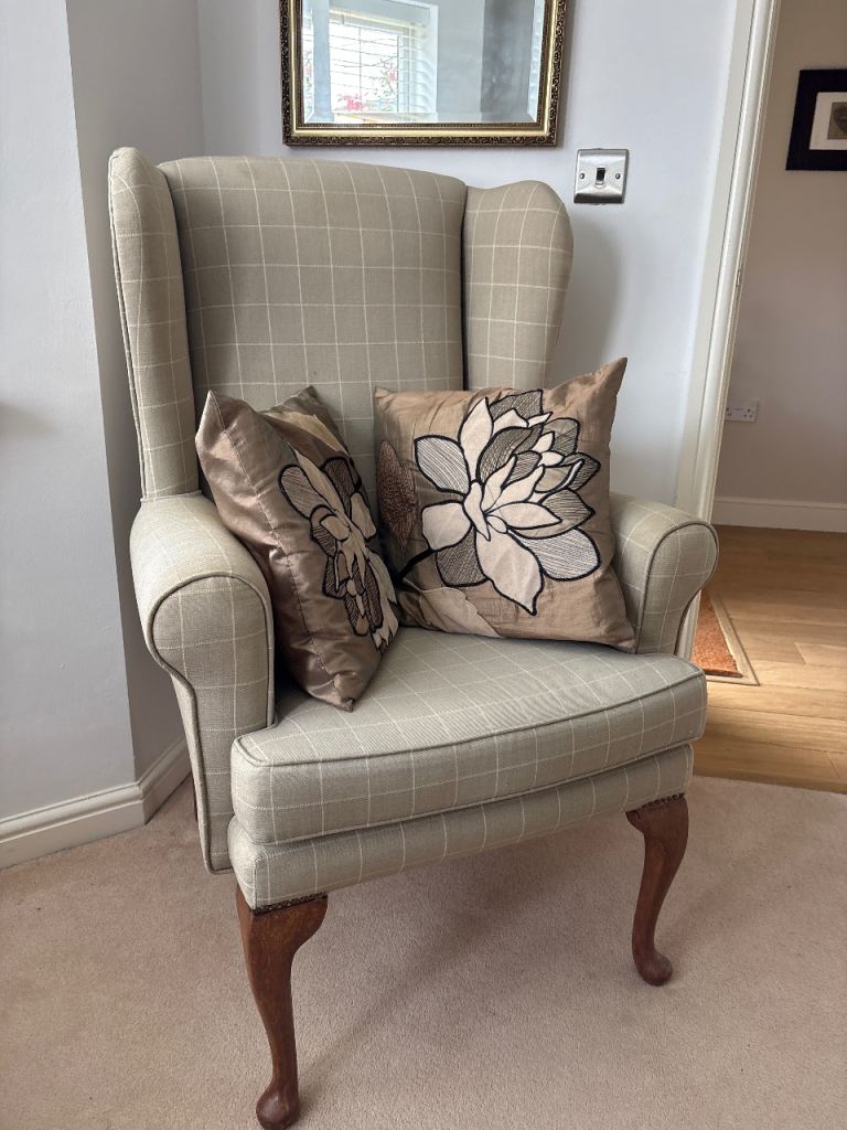 Wing back chair