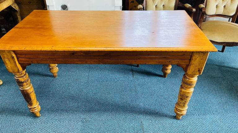 FARMHOUSE SOLID PINE DINING TABLE