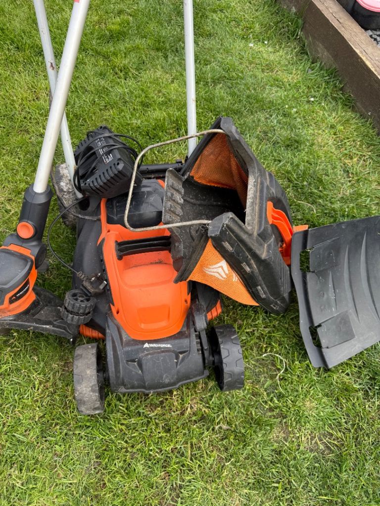 Lawn mower & strimmer (yard master) 