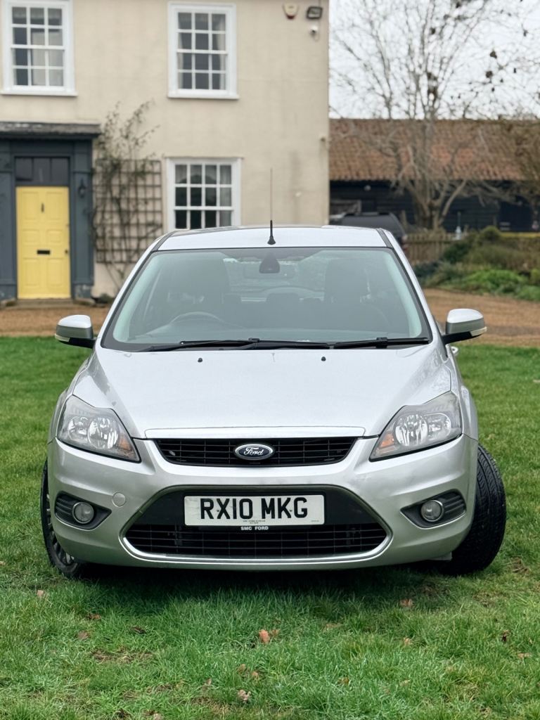 2010 Ford Focus Titanium 1.6L Automatic Full Ford Service History 67,000 Miles 1YR MOT  ONLY 1 OWNER