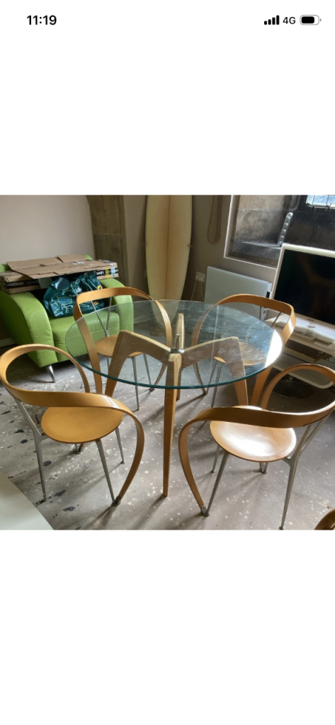Cassina Revers chairs with table