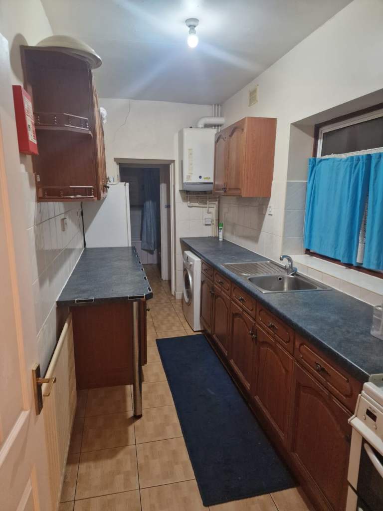 🏡 Lovely 3 bed House in CV1