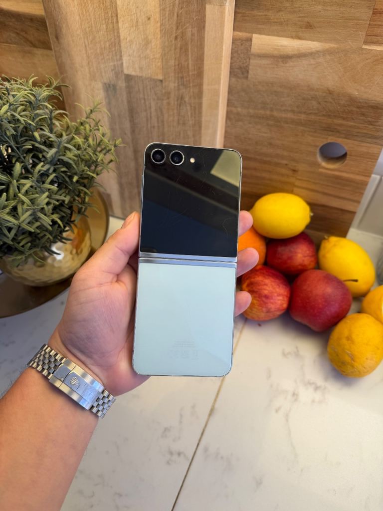 Samsung Galaxy Z Flip 5 - 512gb Unlocked