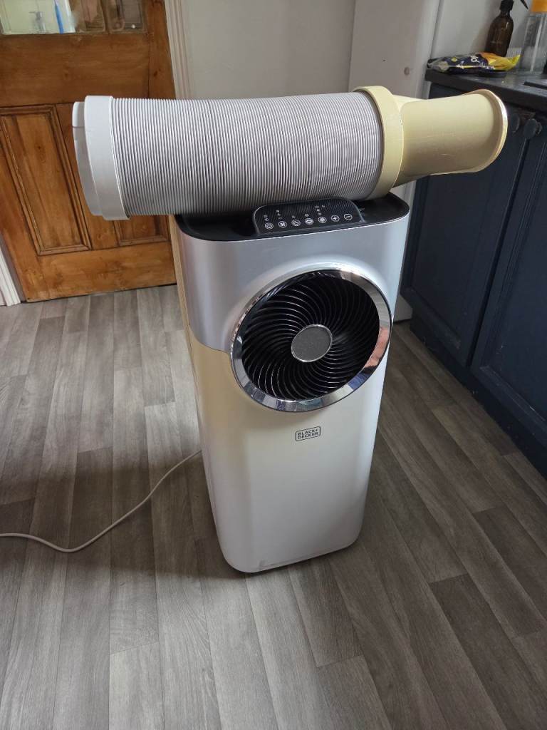 BLACK+DECKER BXAC40008GB Portable 3-in-1 Air Conditioner, Dehumidifier